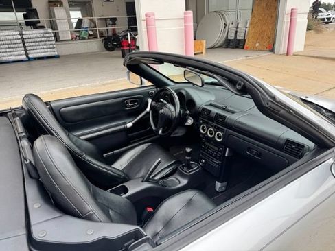 Used 2003 Toyota MR2 RWD image 40