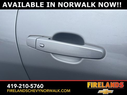 Certified 2019 Chevrolet Equinox LT w/ Driver Convenience Package image 19