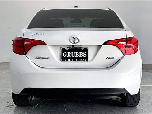 Used 2019 Toyota Corolla XLE image 6
