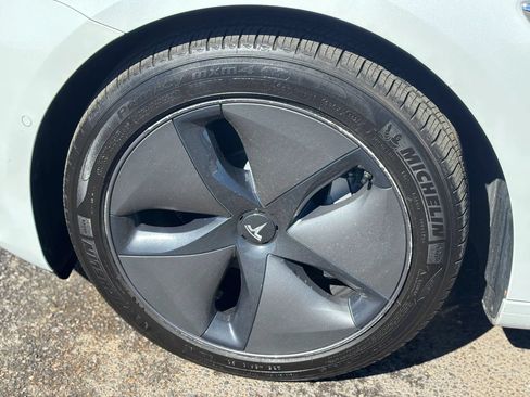 Used 2020 Tesla Model 3 Long Range AWD/4WD image 10