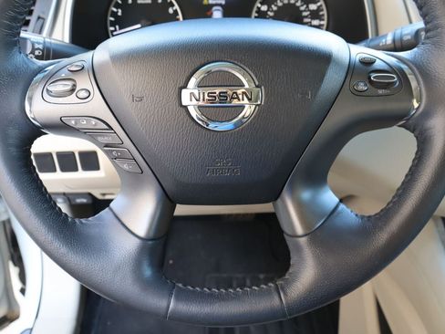 Used 2019 Nissan Murano SV FWD image 11