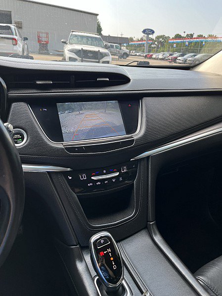 Used 2017 Cadillac XT5 Luxury FWD image 10