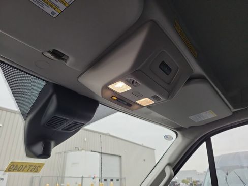 New 2026 Ford Transit 250 148 Medium Roof image 32