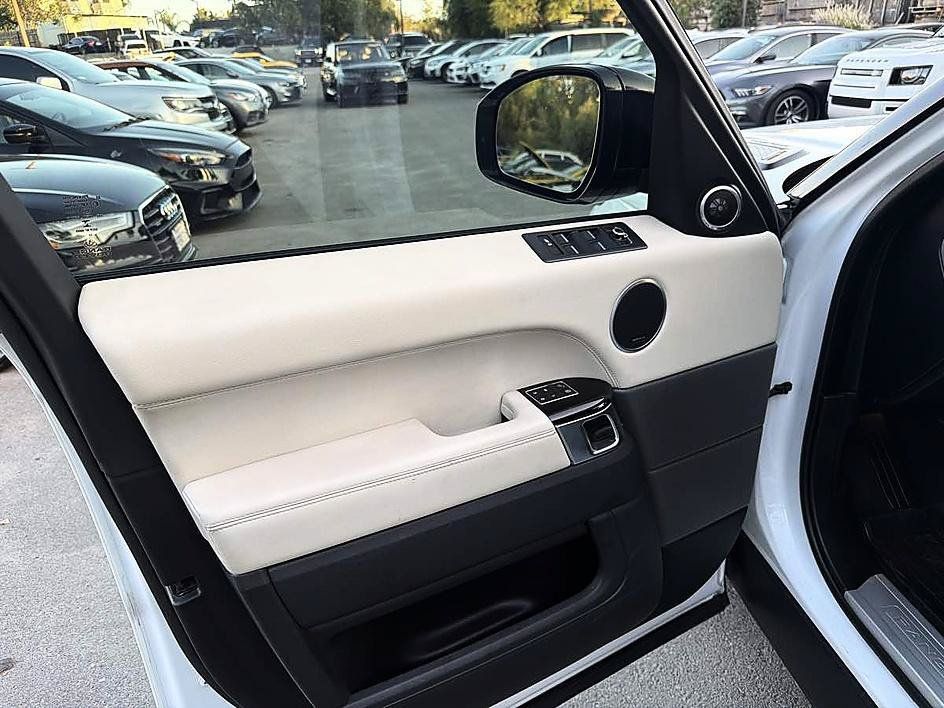 Used 2014 Land Rover Range Rover Sport Supercharged AWD/4WD image 17
