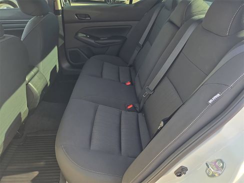 Used 2025 Nissan Altima 2.5 S image 13