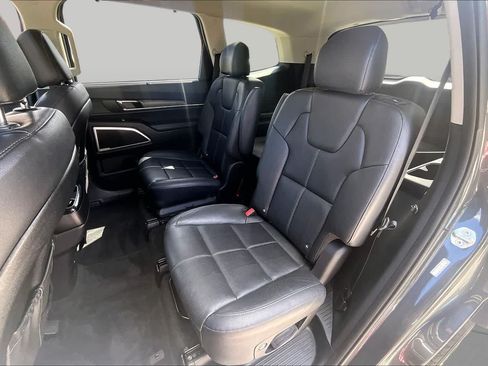 Used 2021 Kia Telluride EX w/ EX Premium Package AWD/4WD image 35