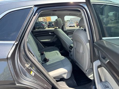 Used 2022 Audi Q5 2.0T Premium AWD/4WD image 38
