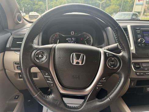 Used 2017 Honda Ridgeline RTL image 17