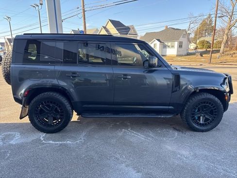 Used 2022 Land Rover Defender 110 V8 image 5