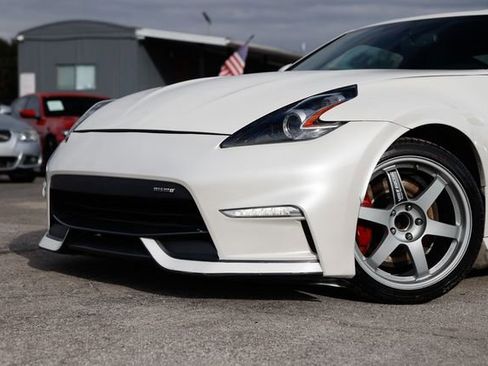 Used 2020 Nissan 370Z NISMO image 29