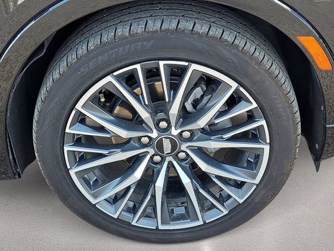 Used 2024 Cadillac XT4 Sport FWD image 11
