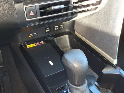 Used 2025 Toyota Camry LE image 17