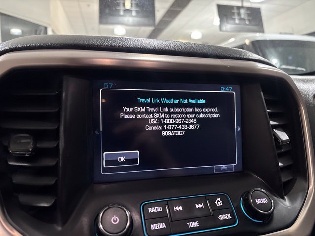 Used 2017 GMC Acadia Denali w/ Technology Package AWD/4WD image 28