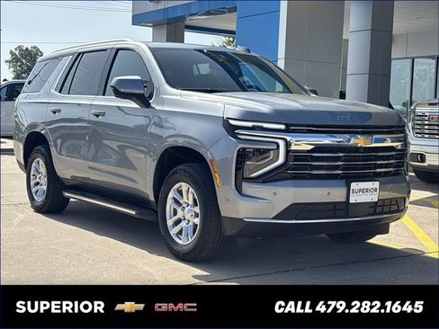Used 2025 Chevrolet Tahoe LT AWD/4WD image 1