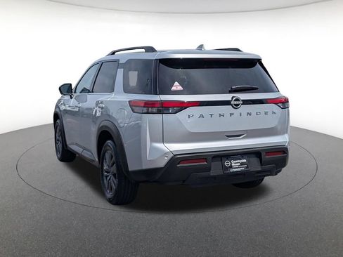 Used 2025 Nissan Pathfinder SV FWD image 7