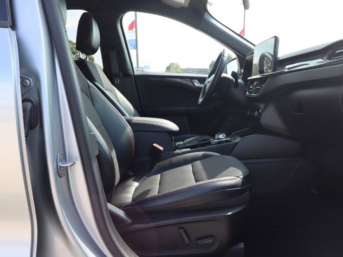 Used 2023 Ford Escape ST-Line Elite image 13