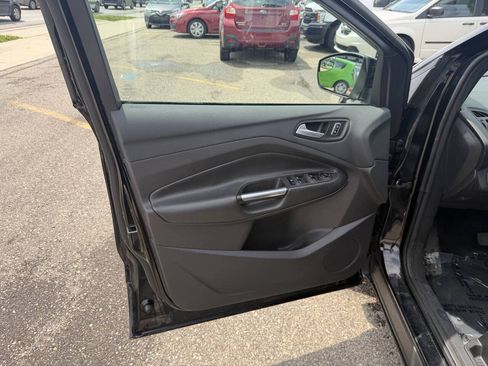 Used 2016 Ford Escape SE w/ Equipment Group 201A FWD image 15