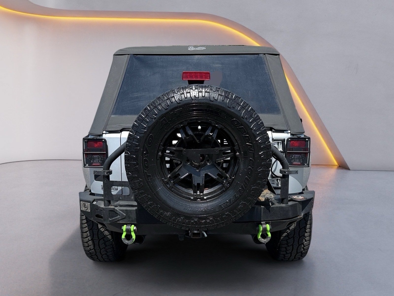 Used 2012 Jeep Wrangler Unlimited Rubicon AWD/4WD image 4