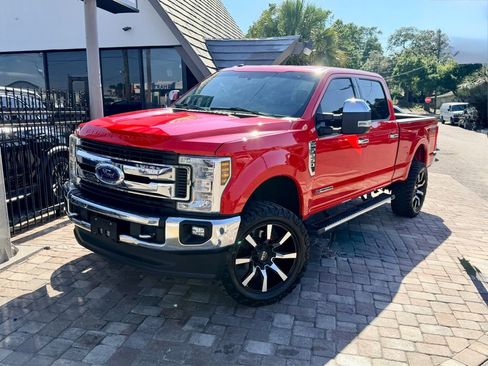 Used 2019 Ford F250 XLT w/ XLT Premium Package AWD/4WD image 1