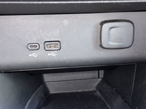 Used 2024 Buick Encore GX Sport Touring FWD image 8