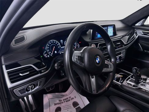 Used 2018 BMW M760i xDrive AWD/4WD image 10