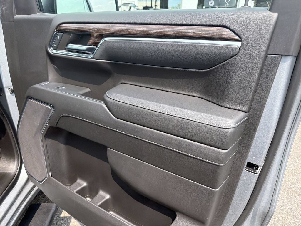 Used 2024 GMC Sierra 1500 Elevation AWD/4WD image 14