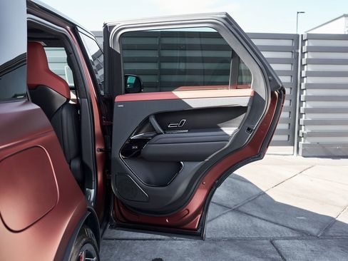 Used 2025 Land Rover Range Rover Sport SV Edition Two image 21