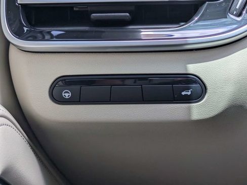 Used 2025 INFINITI QX60 Luxe FWD image 25