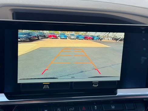 Used 2025 Chevrolet Silverado 1500 LT image 20