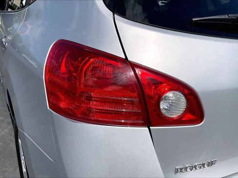 Used 2013 Nissan Rogue S w/ Special Edition Pkg FWD image 31