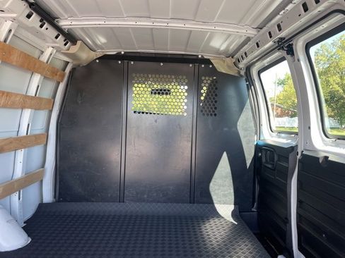 Used 2024 Chevrolet Express 2500 Work Van w/ Driver Convenience Package image 14