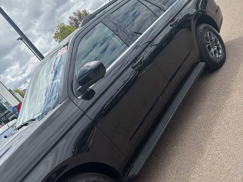 Used 2025 Ford Expedition Max Active RWD image 2