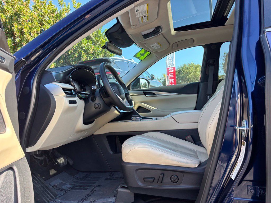 Used 2023 INFINITI QX60 Luxe w/ Cargo Package FWD image 12