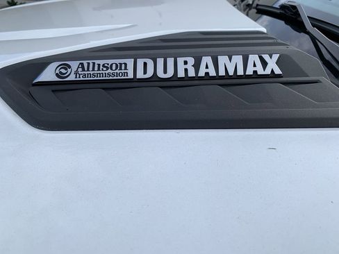 Used 2021 Chevrolet Silverado 3500 LTZ w/ LTZ Convenience Package image 14