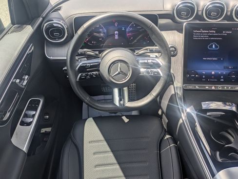 Certified 2025 Mercedes-Benz GLC 300 4MATIC image 15
