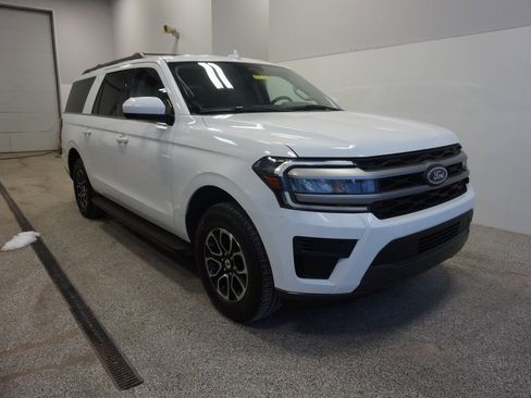 Used 2024 Ford Expedition Max XLT image 1