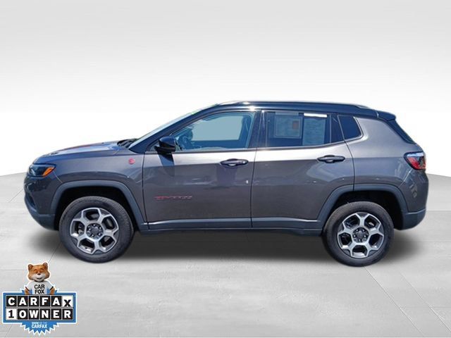 Certified 2022 Jeep Compass Trailhawk w/ Sun and Sound Group AWD/4WD image 3