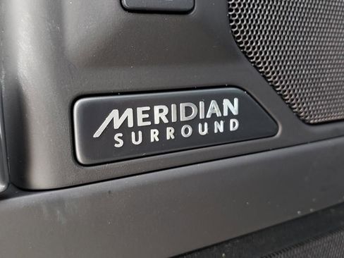 New 2026 Land Rover Defender 130 X-Dynamic SE image 20