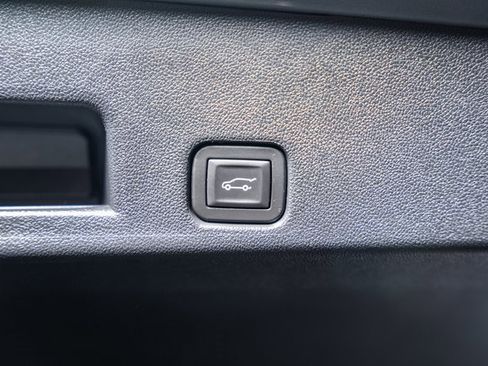 Used 2024 Chevrolet Traverse Z71 w/ Enhanced Driving Package image 11