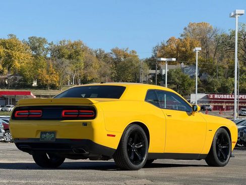 Used 2019 Dodge Challenger R/T image 4