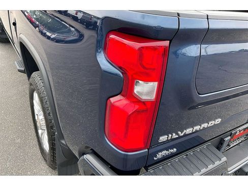 Used 2023 Chevrolet Silverado 3500 High Country w/ Z71 Off-Road Package AWD/4WD image 31