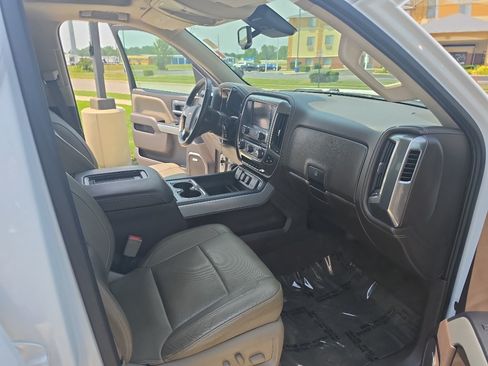 Used 2016 Chevrolet Silverado 1500 LTZ Z71 w/ LTZ Plus Package AWD/4WD image 11
