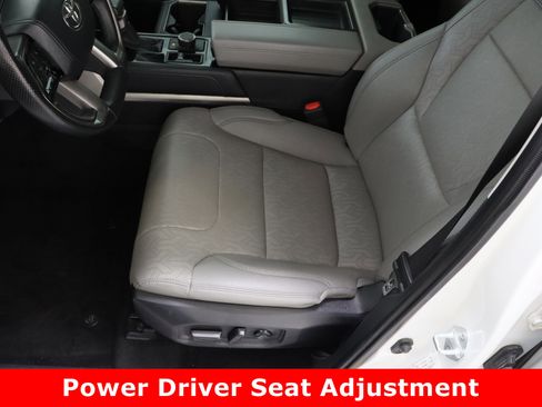 Used 2023 Toyota Tundra Limited image 15