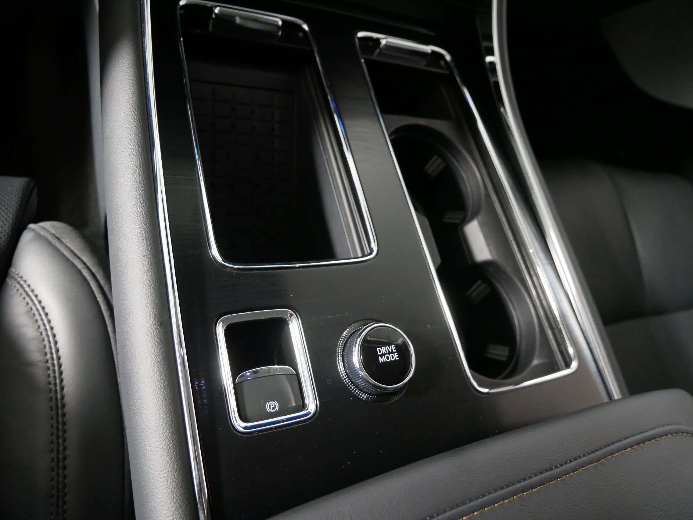 Used 2026 Lincoln Aviator Reserve AWD/4WD image 27