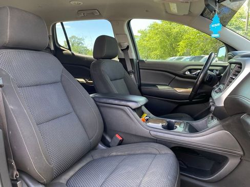 Used 2020 GMC Acadia SLE w/ LPO, Floor Liner Package FWD image 30