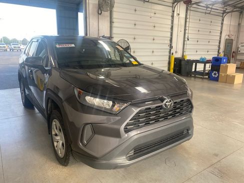 Used 2022 Toyota RAV4 LE AWD/4WD image 1