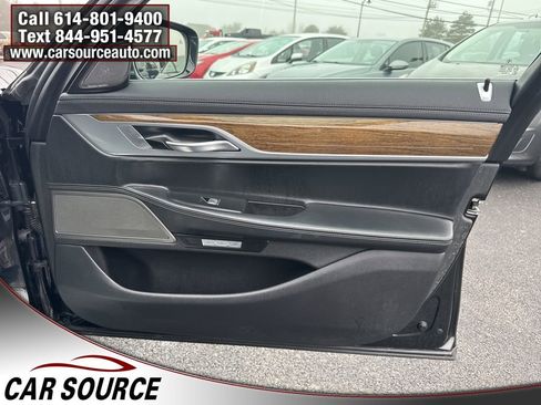 Used 2018 BMW 750i xDrive AWD/4WD image 42