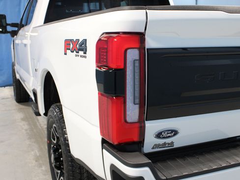 New 2025 Ford F250 Platinum image 36