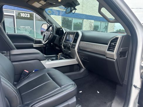 Used 2020 Ford F250 Lariat w/ Lariat Ultimate Package AWD/4WD image 10