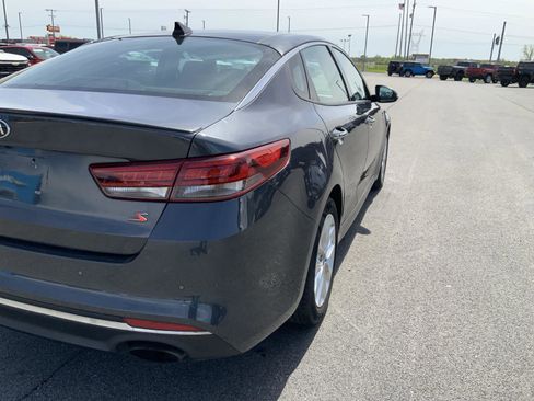 Used 2018 Kia Optima S w/ Panoramic Sunroof Package FWD image 13